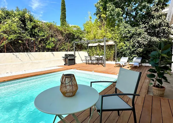 Villa De Standing Au Calme Absolue Avec Piscine, Clim, Wi-fi